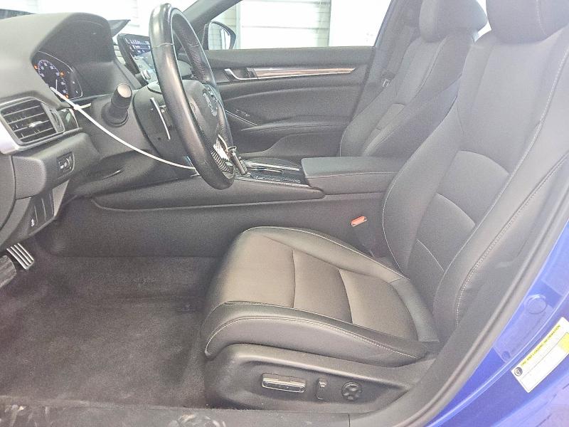 53757756 :رقم المزاد ، 1HGCV3F27NA014084 vin ، 2022 Honda Accord مزاد بيع