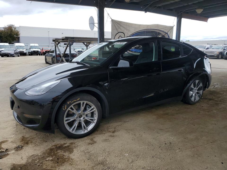 Auction sale of the 2024 Tesla Model Y, vin: 7SAYGAEE4RF011402, lot number: 52576046