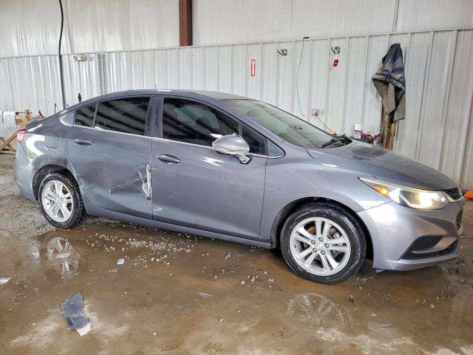 Продажа на аукционе авто 2018 Chevrolet Cruze, vin: 1G1BE5SM9J7114300, номер лота: 54757426
