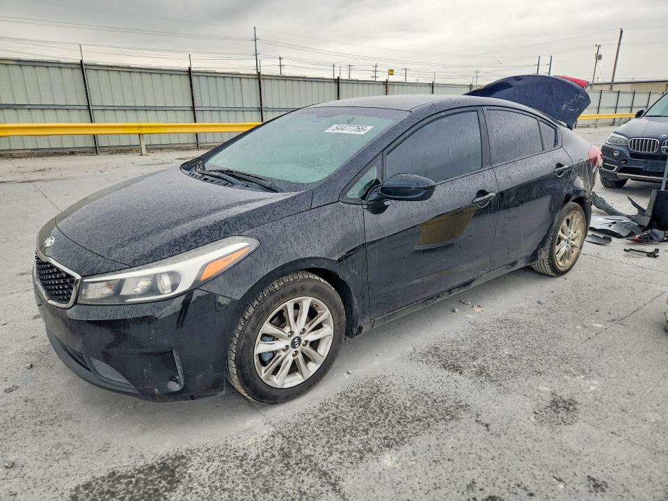 2017 Kia Forte მანქანა იყიდება აუქციონზე, vin: 3KPFL4A72HE067660, აუქციონის ნომერი: 54477766