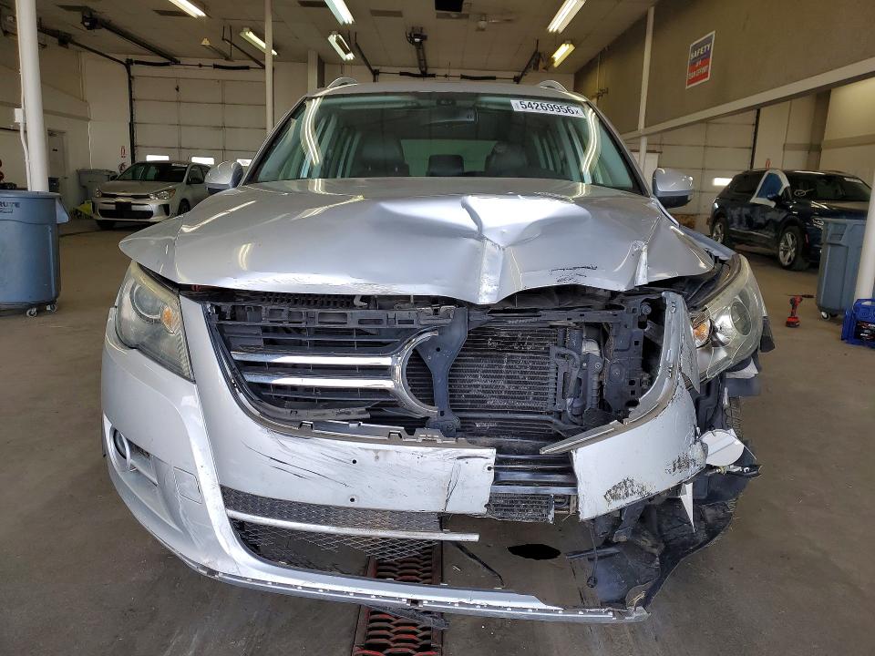Auction sale of the 2010 Volkswagen Tiguan, vin: WVGBV7AXXAW529884, lot number: 54269956