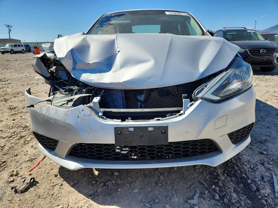 Продажа на аукционе авто 2017 Nissan Sentra, vin: 3N1AB7AP5HL657039, номер лота: 51038216