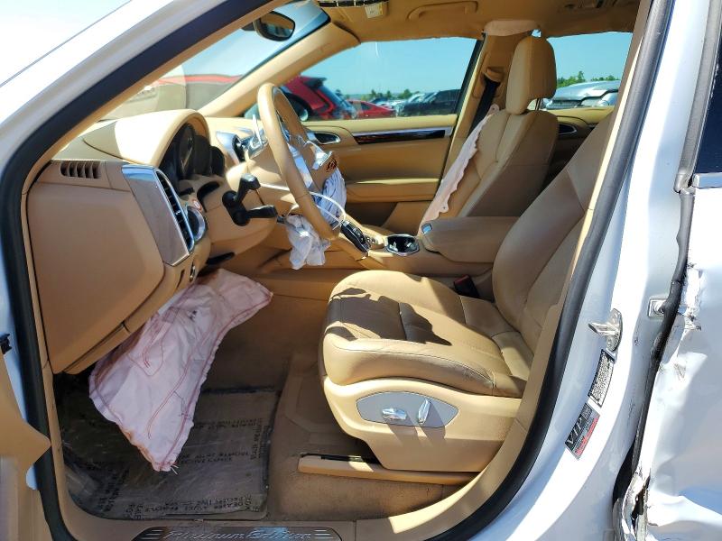 55144556 :رقم المزاد ، WP1AA2A23ELA95915 vin ، 2014 Porsche Cayenne مزاد بيع