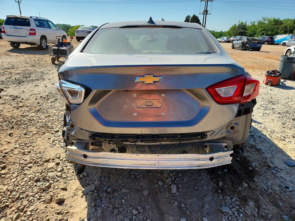 2018 Chevrolet Cruze მანქანა იყიდება აუქციონზე, vin: 1G1BE5SM7J7131130, აუქციონის ნომერი: 54444666