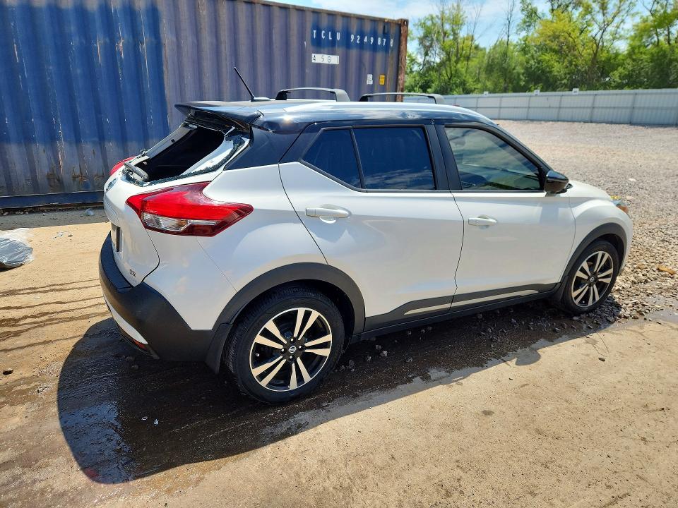 Продажа на аукционе авто 2019 Nissan Kicks, vin: 3N1CP5CU3KL483660, номер лота: 55016156