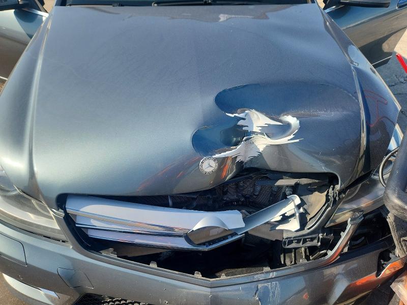52993526 :رقم المزاد ، WDDGF8BB4CA656975 vin ، 2012 Mercedes-benz C مزاد بيع
