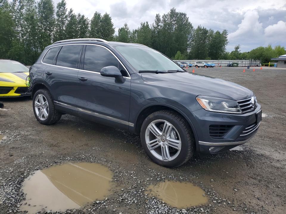 53918576 :رقم المزاد ، WVGEP9BP7FD003944 vin ، 2015 Volkswagen Touareg مزاد بيع