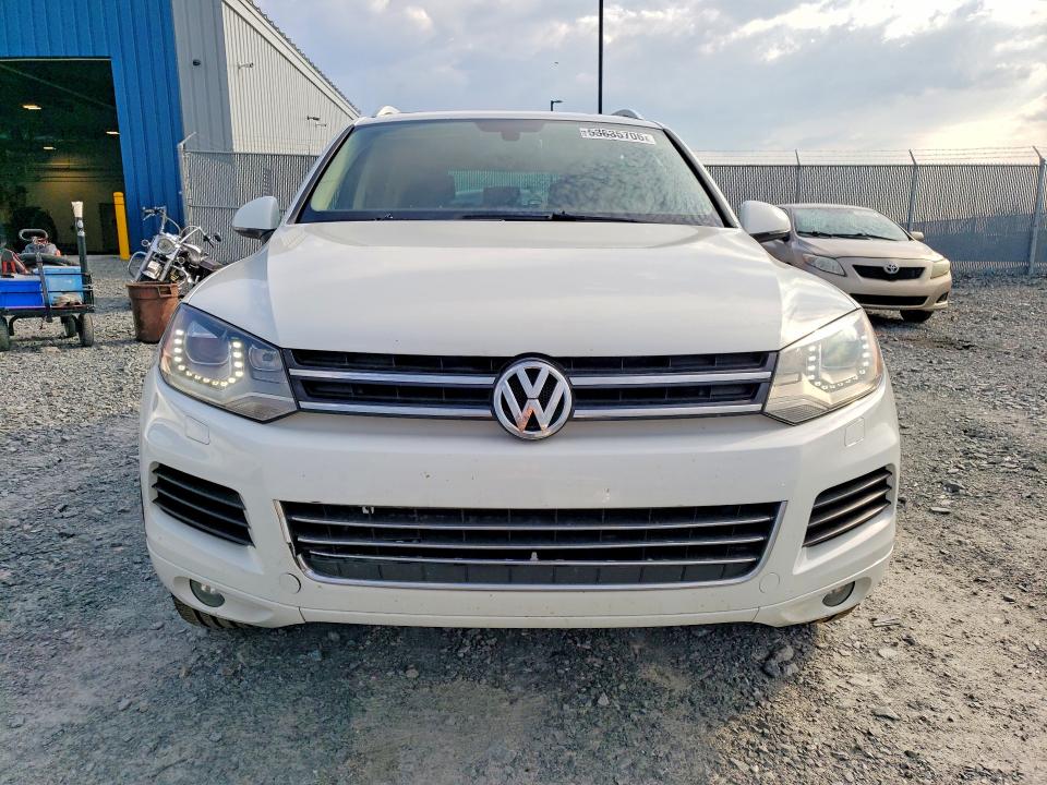 53635706 :رقم المزاد ، WVGDP9BP3DD012827 vin ، 2013 Volkswagen Truck/van Touareg V6 Tdi 4dr Awd مزاد بيع