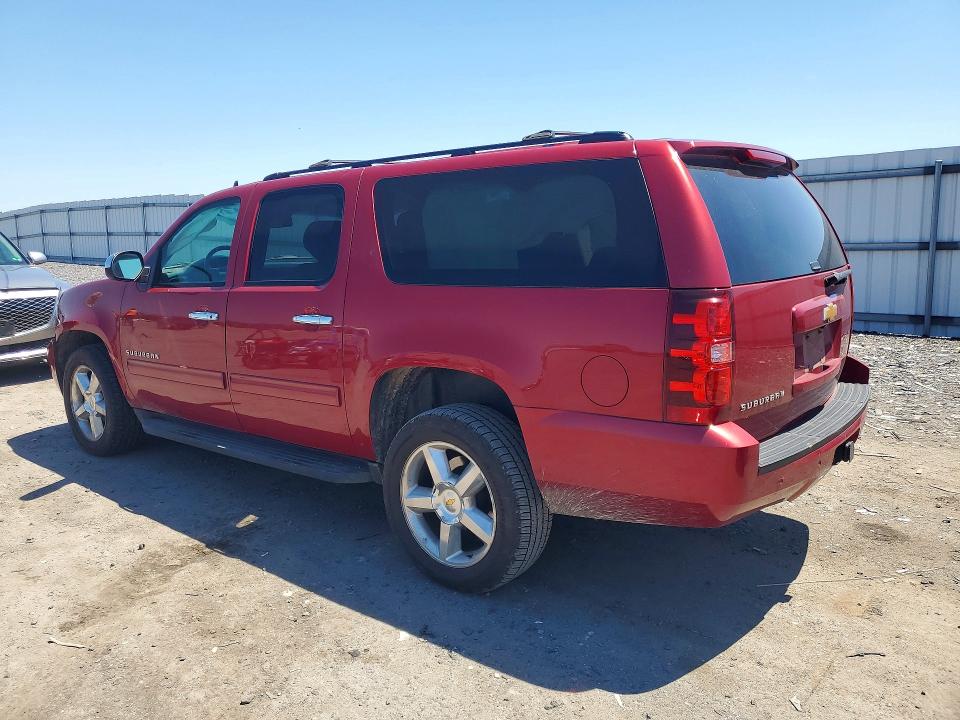 2014 Chevrolet Suburban მანქანა იყიდება აუქციონზე, vin: 1GNSKHE72ER180017, აუქციონის ნომერი: 53212066