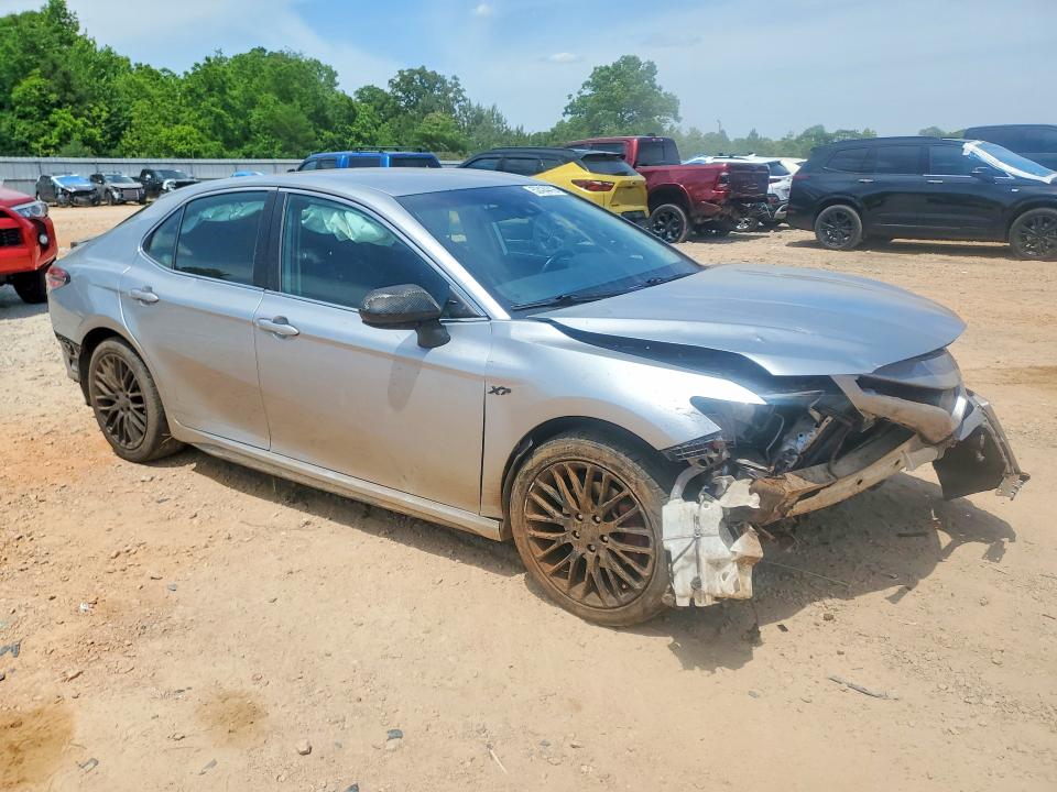 52434416 :رقم المزاد ، 4T1B11HK0KU183277 vin ، 2019 Toyota Camry مزاد بيع
