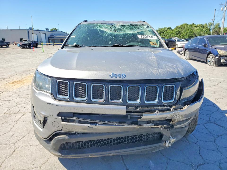 53384536 :رقم المزاد ، 3C4NJCAB9JT204143 vin ، 2018 Jeep Compass مزاد بيع
