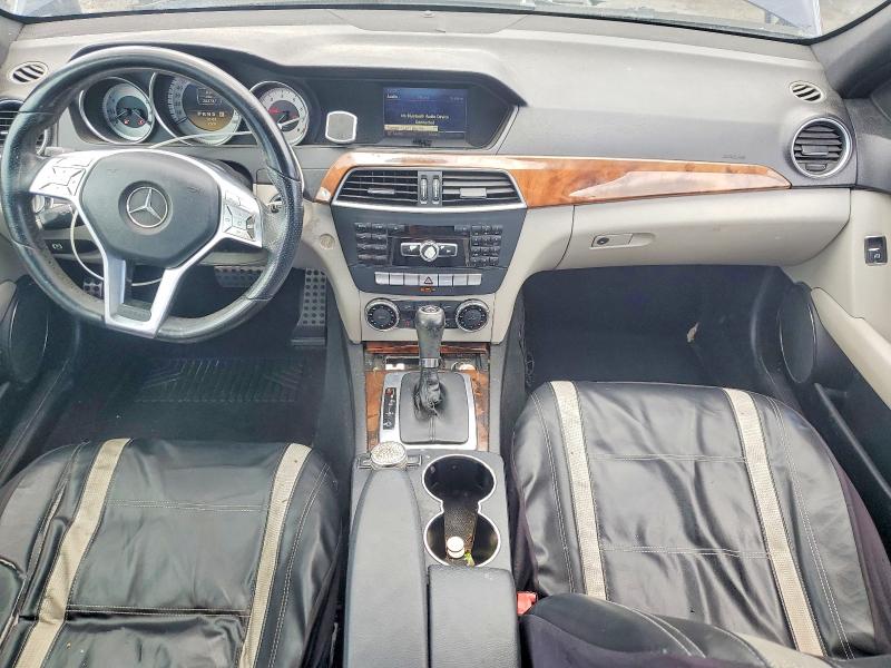 Продажа на аукционе авто 2012 Mercedes-benz C, vin: WDDGF4HBXCA629764, номер лота: 55044396