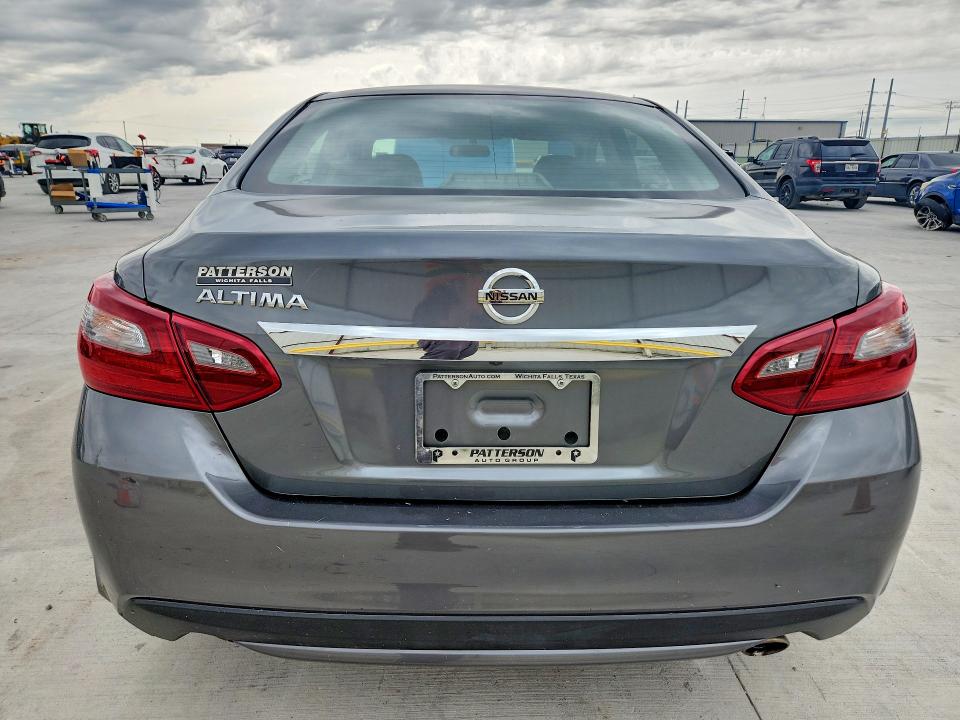 Продаж на аукціоні авто 2018 Nissan Altima, vin: 1N4AL3AP1JC255691, номер лоту: 52679386