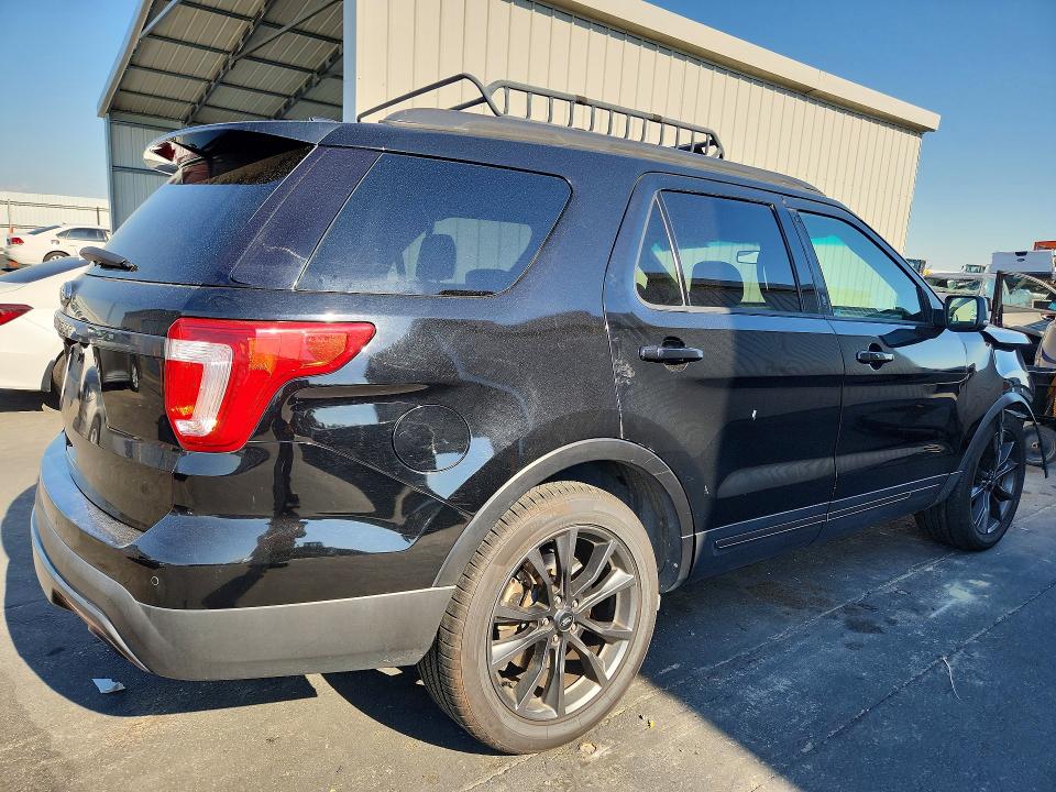 2017 Ford Explorer მანქანა იყიდება აუქციონზე, vin: 1FM5K7D82HGA22962, აუქციონის ნომერი: 52780356