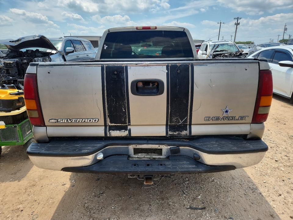 53026676 :رقم المزاد ، 2GCEC19V621272772 vin ، 2002 Chevrolet Silverado مزاد بيع