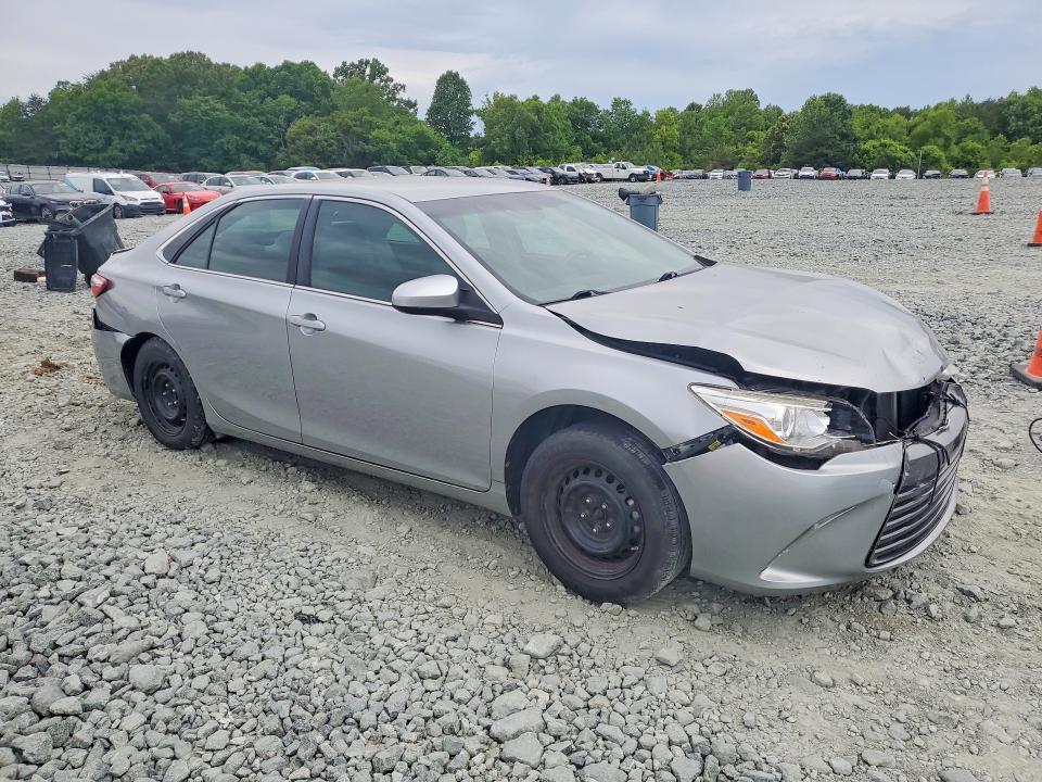 52502936 :رقم المزاد ، 4T4BF1FK5FR484093 vin ، 2015 Toyota Camry مزاد بيع