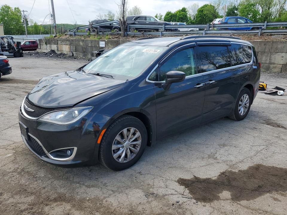 Auction sale of the 2018 Chrysler Pacifica, vin: 2C4RC1FG7JR128557, lot number: 53701756