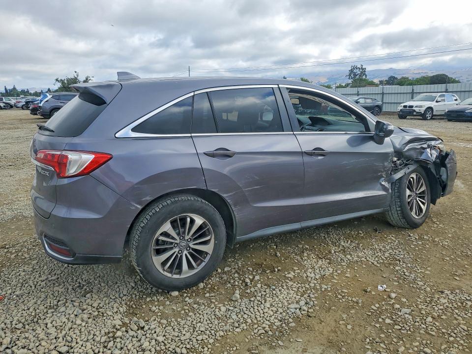 55608656 :رقم المزاد ، 5J8TB3H79HL005851 vin ، 2017 Acura Rdx مزاد بيع