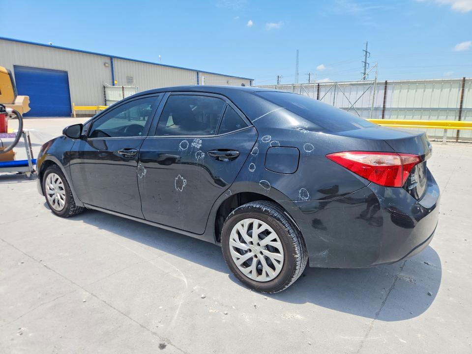 54351706 :رقم المزاد ، 5YFBURHE8JP740324 vin ، 2018 Toyota Corolla مزاد بيع