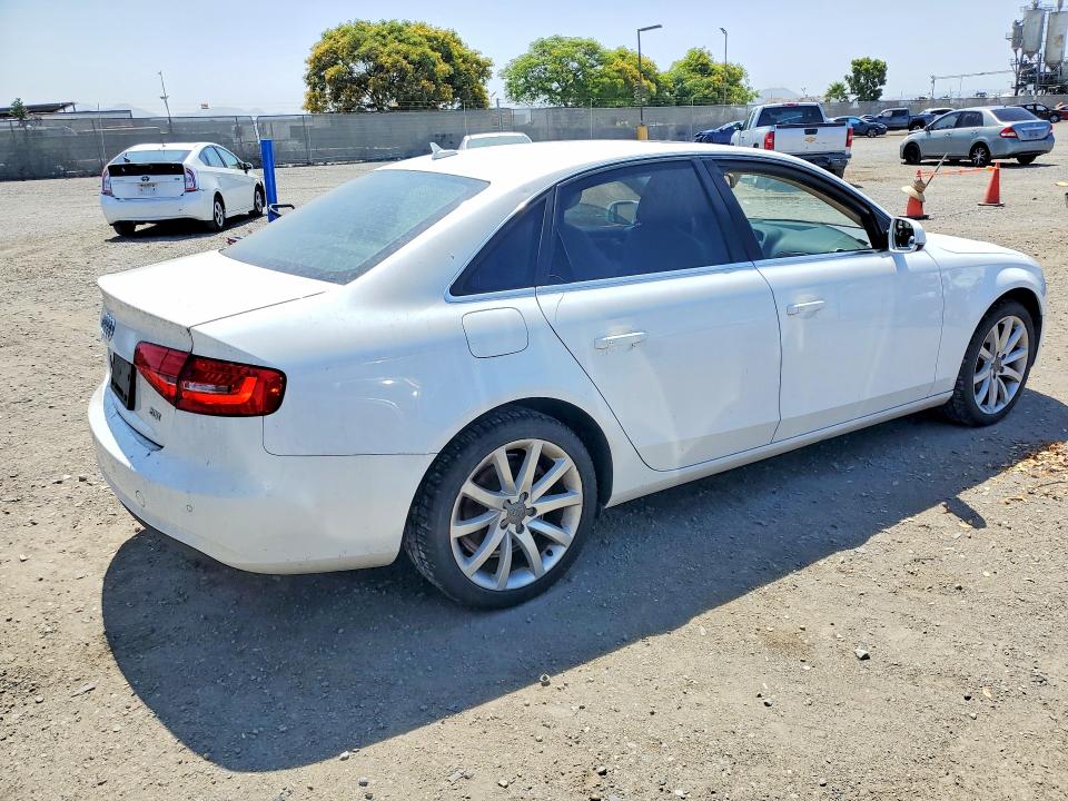 2013 Audi A4 მანქანა იყიდება აუქციონზე, vin: WAUEFAFL2DN018940, აუქციონის ნომერი: 53482276