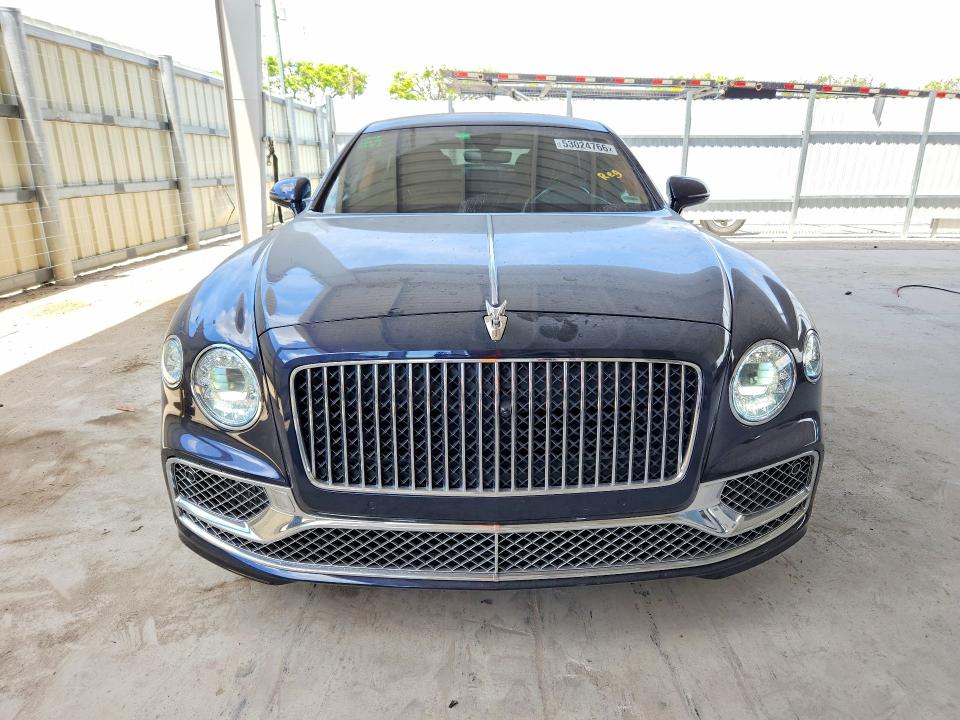 53024766 :رقم المزاد ، SCBBG6ZGXMC090563 vin ، 2021 Bentley Flying Spur مزاد بيع