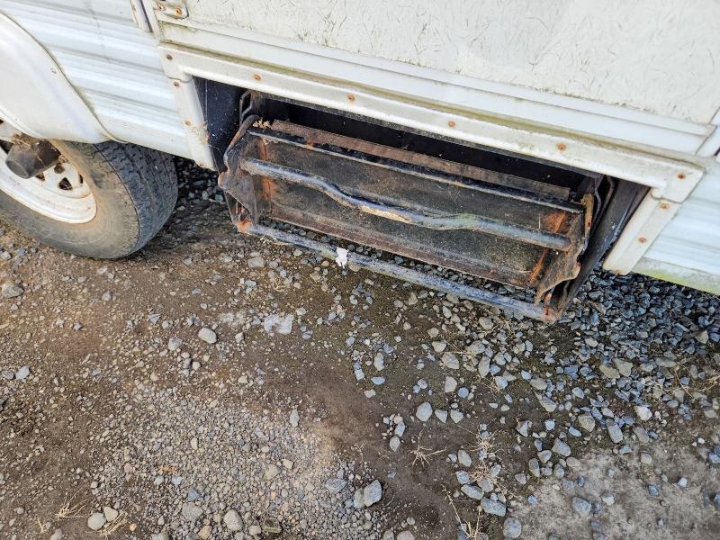 54975786 :رقم المزاد ، 4UBAS0N2721S31137 vin ، 2002 Sunnybrook Trailers مزاد بيع
