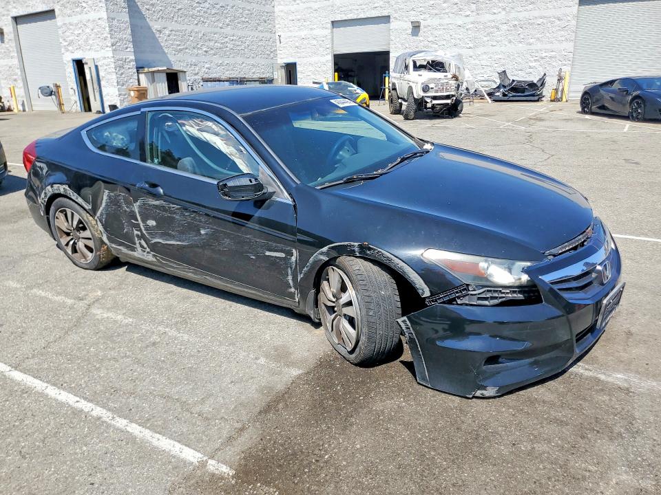46844496 :رقم المزاد ، 1HGCS1B37CA008651 vin ، 2012 Honda Accord مزاد بيع