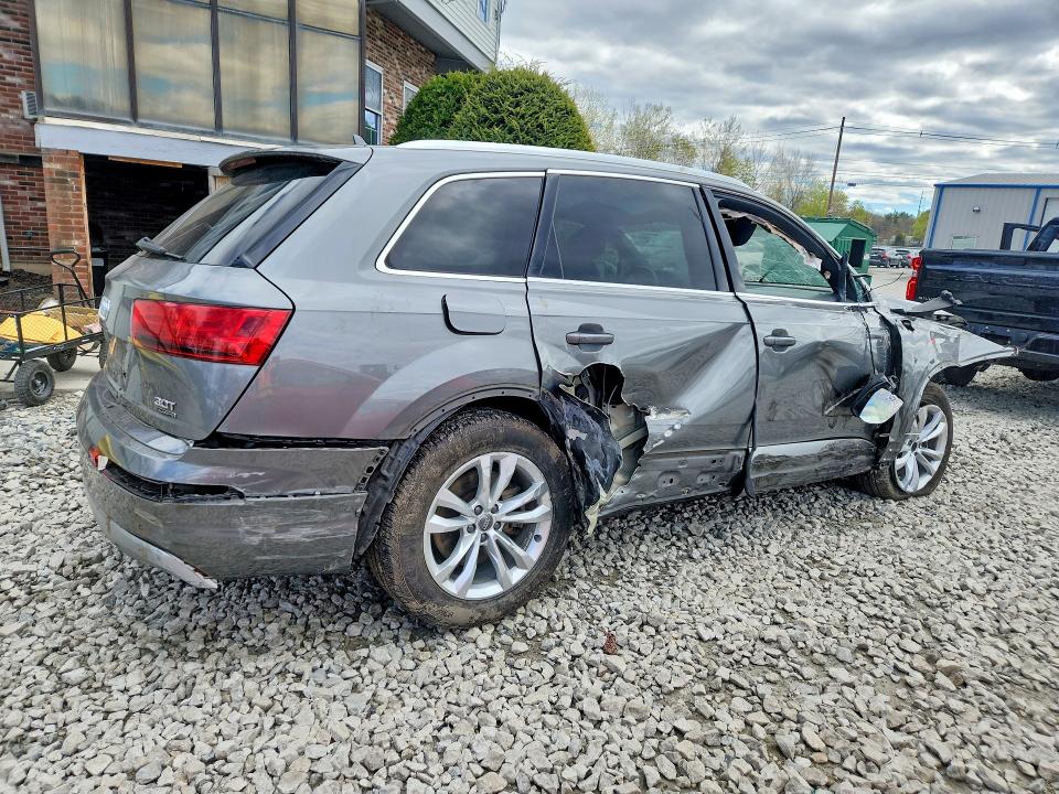 51347226 :رقم المزاد ، WA1LAAF70HD019277 vin ، 2017 Audi Q7 مزاد بيع