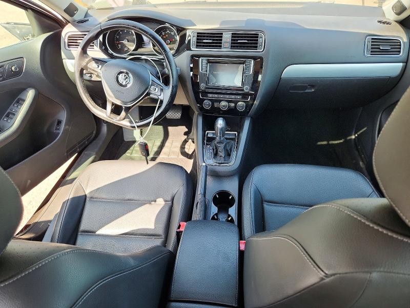 54717316 :رقم المزاد ، 3VWL17AJ1JM226067 vin ، 2018 Volkswagen Jetta مزاد بيع