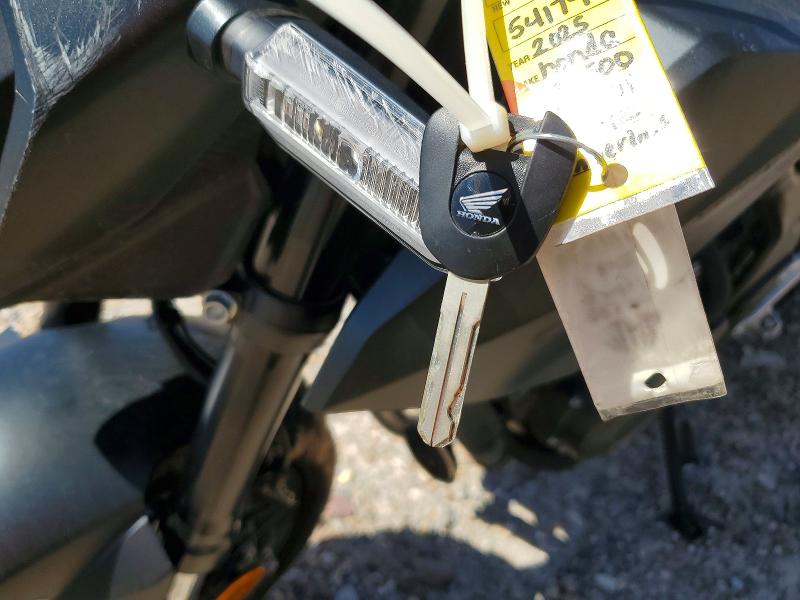 55343046 :رقم المزاد ، MLHPC7152S5100578 vin ، 2025 Honda Cb500 مزاد بيع