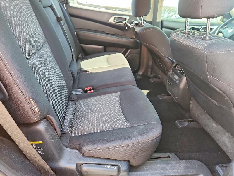 53284566 :رقم المزاد ، 5N1DR2MN9KC585506 vin ، 2019 Nissan Pathfinder مزاد بيع