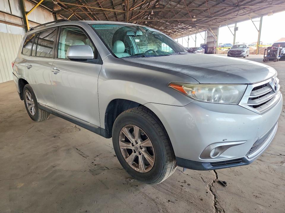 52697706 :رقم المزاد ، 5TDZK3EH0DS121759 vin ، 2013 Toyota Highlander مزاد بيع