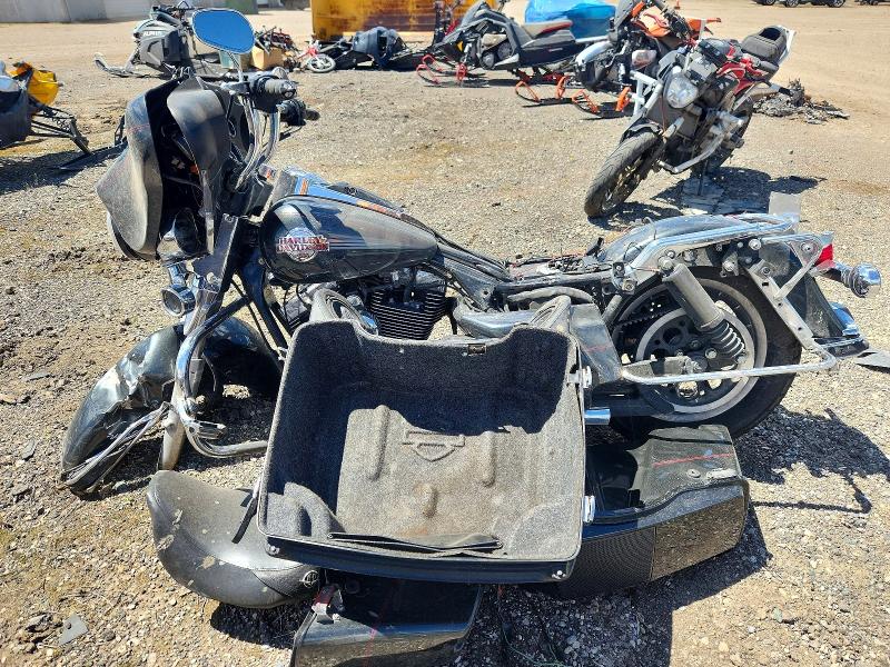 52919566 :رقم المزاد ، 1HD1FCW116Y681024 vin ، 2006 Harley-davidson Flhtcui مزاد بيع