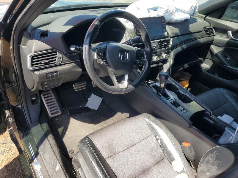 Продажа на аукционе авто 2018 Honda Accord, vin: 1HGCV1F30JA040985, номер лота: 52402056
