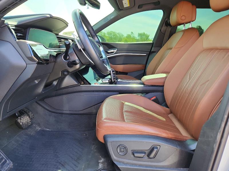 53371086 :رقم المزاد ، WA1LAAGE6KB023723 vin ، 2019 Audi E-tron مزاد بيع