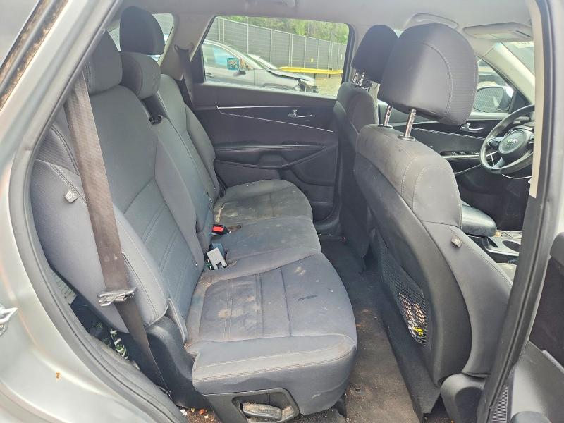 53224346 :رقم المزاد ، 5XYPG4A38HG216470 vin ، 2017 Kia Sorento مزاد بيع