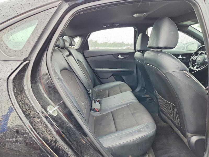 54763836 :رقم المزاد ، 3KPF34AD4ME366261 vin ، 2021 Kia Forte مزاد بيع