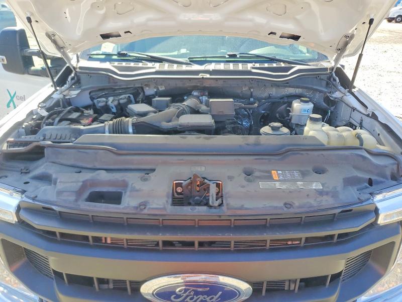 52900476 :رقم المزاد ، 1FDRF3E6XNEC66944 vin ، 2022 Ford F350 مزاد بيع