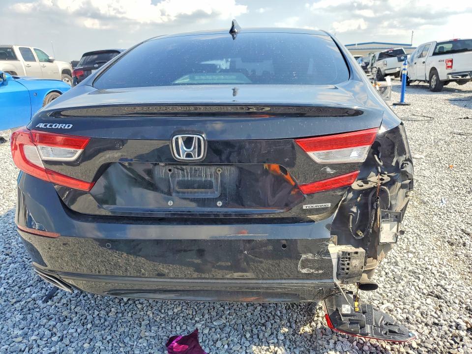 53296166 :رقم المزاد ، 1HGCV1F90JA157924 vin ، 2018 Honda Accord مزاد بيع