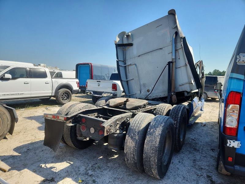 52692106 :رقم المزاد ، 1FUJA6CG02LJ12241 vin ، 2002 Freightliner Trailers مزاد بيع