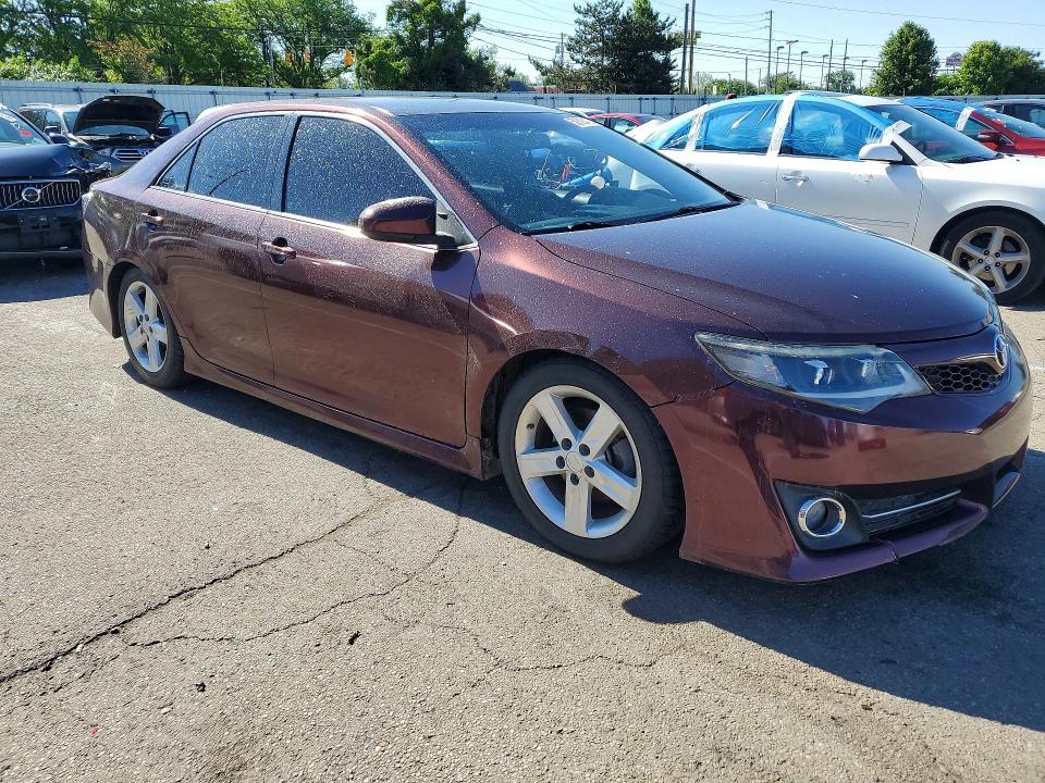 52338406 :رقم المزاد ، 4T1BF1FKXDU291140 vin ، 2013 Toyota Camry مزاد بيع