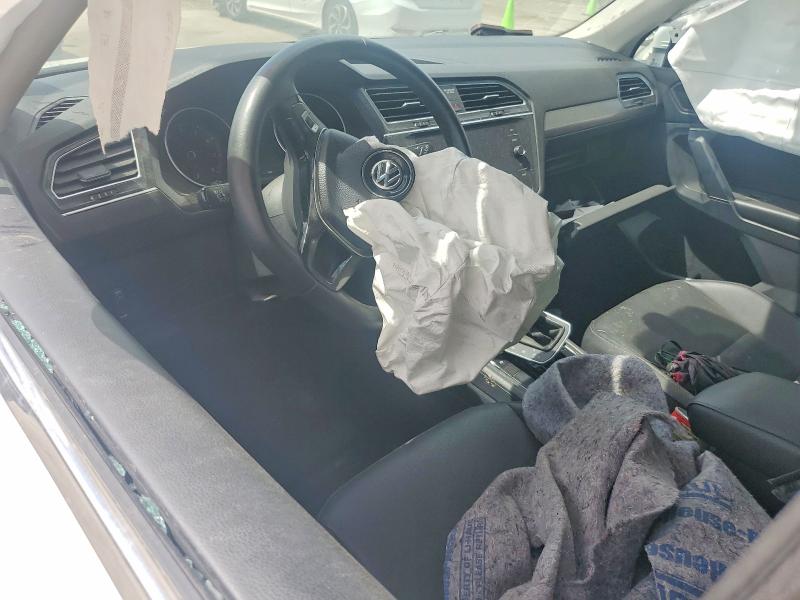 2020 Volkswagen Tiguan მანქანა იყიდება აუქციონზე, vin: 3VV3B7AX0LM080513, აუქციონის ნომერი: 54221796