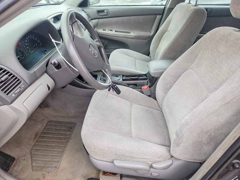 54664206 :رقم المزاد ، 4T1BE32K64U904424 vin ، 2004 Toyota Camry مزاد بيع
