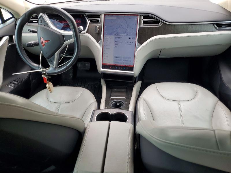 52353196 :رقم المزاد ، 5YJSA1CN0DFP19632 vin ، 2013 Tesla Model S مزاد بيع