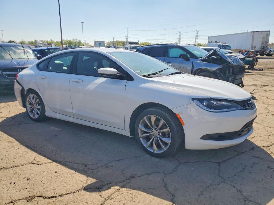 50450436 :رقم المزاد ، 1C3CCCBBXFN712620 vin ، 2015 Chrysler 200 مزاد بيع