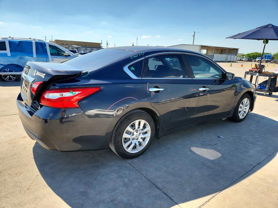 2016 Nissan Altima მანქანა იყიდება აუქციონზე, vin: 1N4AL3AP1GN366979, აუქციონის ნომერი: 53380676