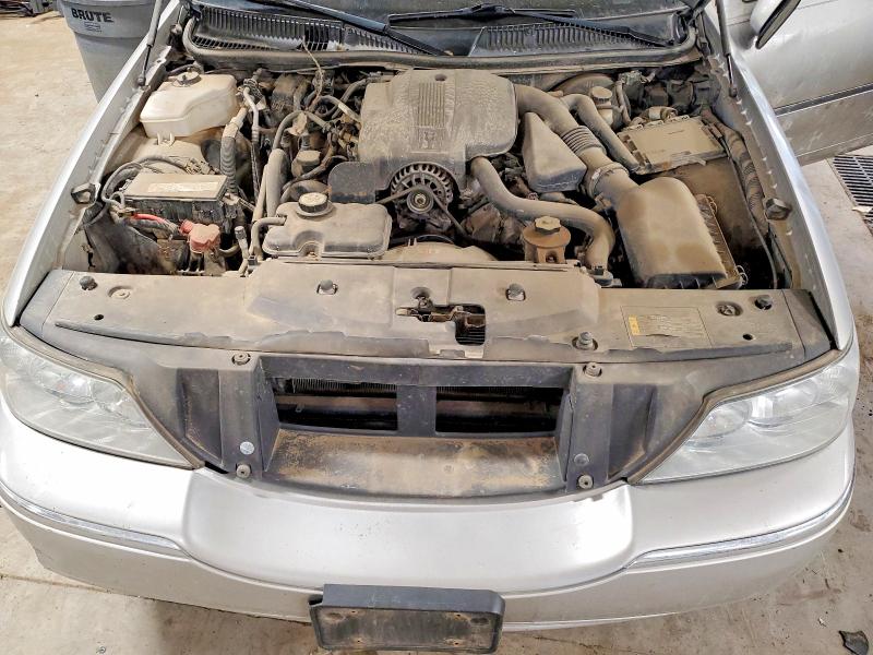 52330506 :رقم المزاد ، 1LNHM81V87Y638830 vin ، 2007 Lincoln Town Car مزاد بيع