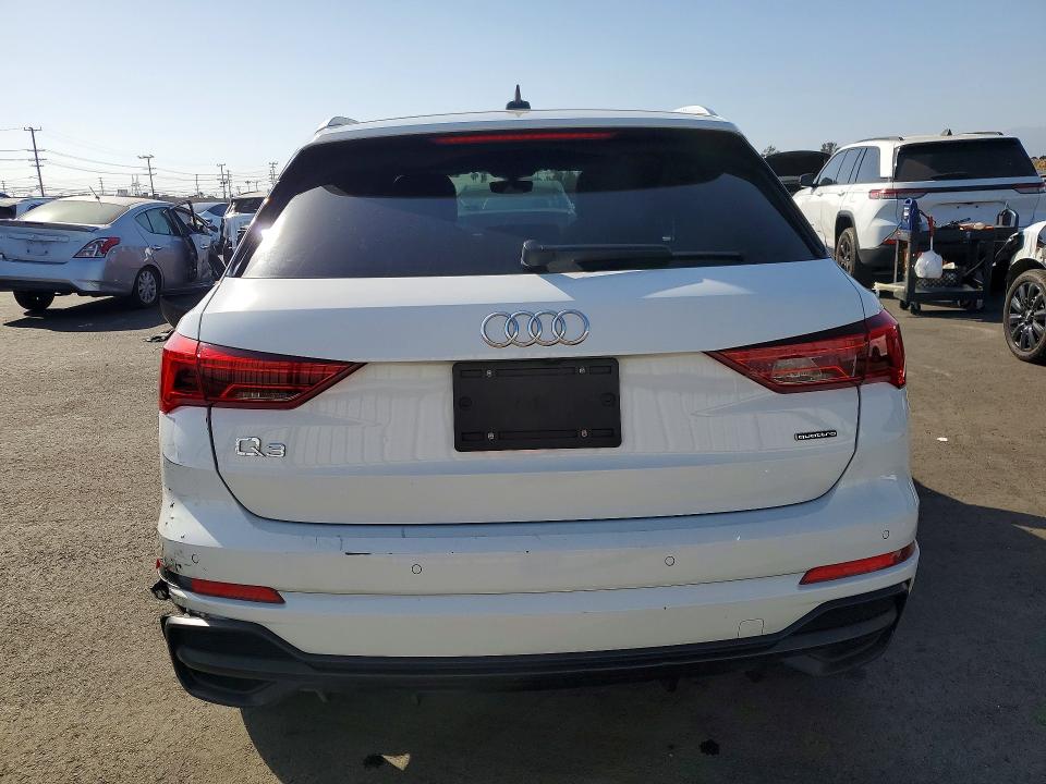55041286 :رقم المزاد ، WA1EECF31N1008159 vin ، 2022 Audi Q3 مزاد بيع