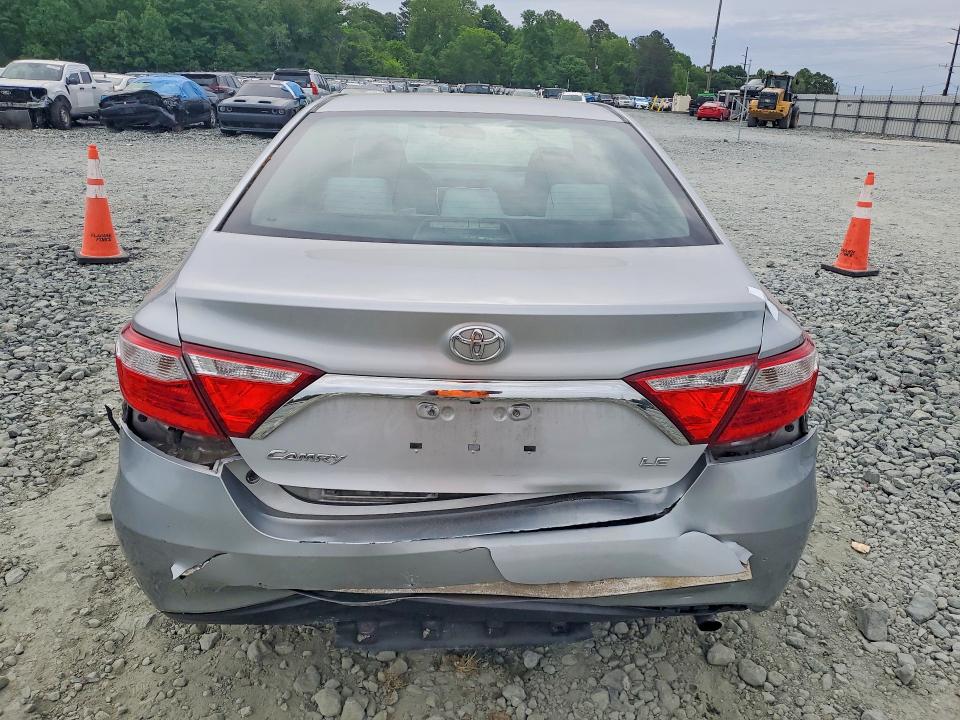52502936 :رقم المزاد ، 4T4BF1FK5FR484093 vin ، 2015 Toyota Camry مزاد بيع