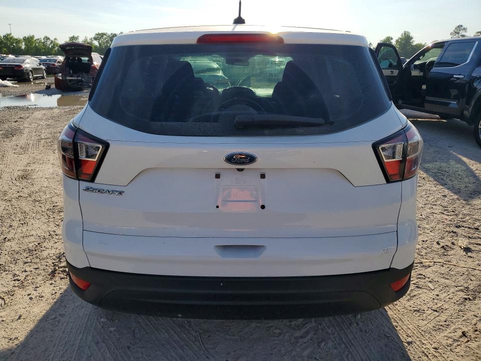 53840066 :رقم المزاد ، 1FMCU0F70HUC00429 vin ، 2017 Ford Escape مزاد بيع